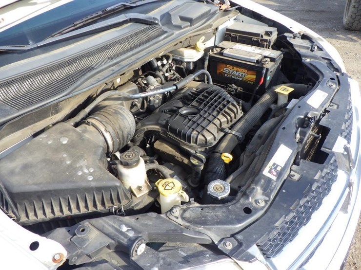 2013-dodge-grand-caravan-image-11