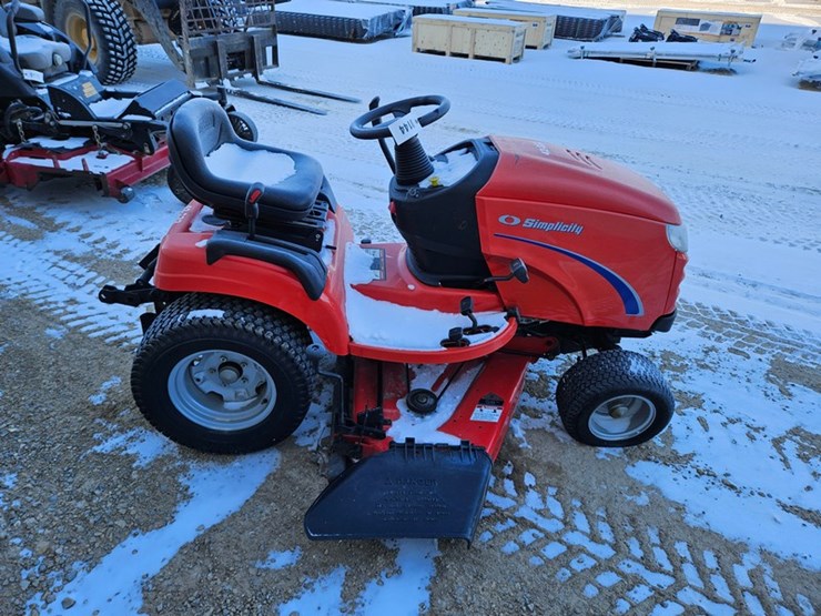 #144-•-simplicity-conquest-lawn-tractor-image-6