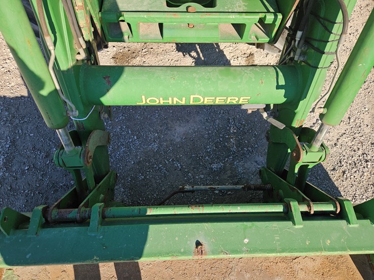 2014-john-deere-7210r-image-5