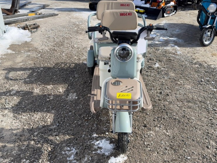 unused-ir-model-irgc40-high-end-golf-cart,-60-volt,-3-speed,-on-board-charger.-image-9