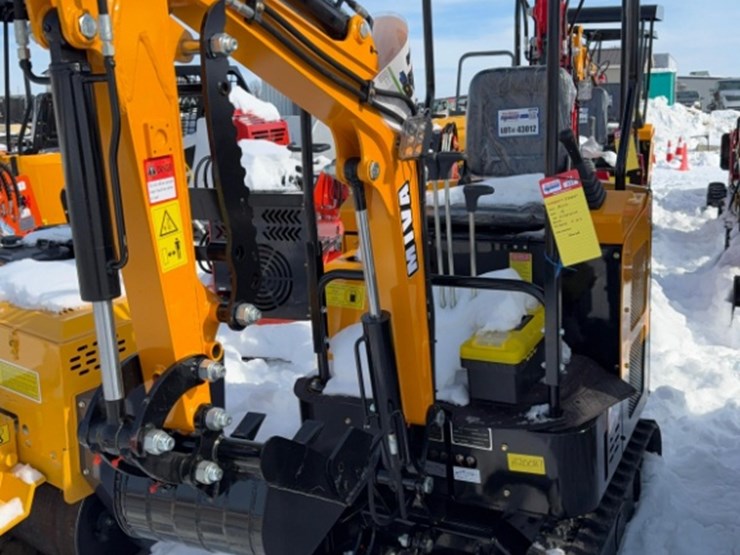 unused-2025-miva-model-15-mini-excavator-13.5hp-gas-engine,-aux.-hyd,-pilot-controls,-sn#-15j2512109-image-1