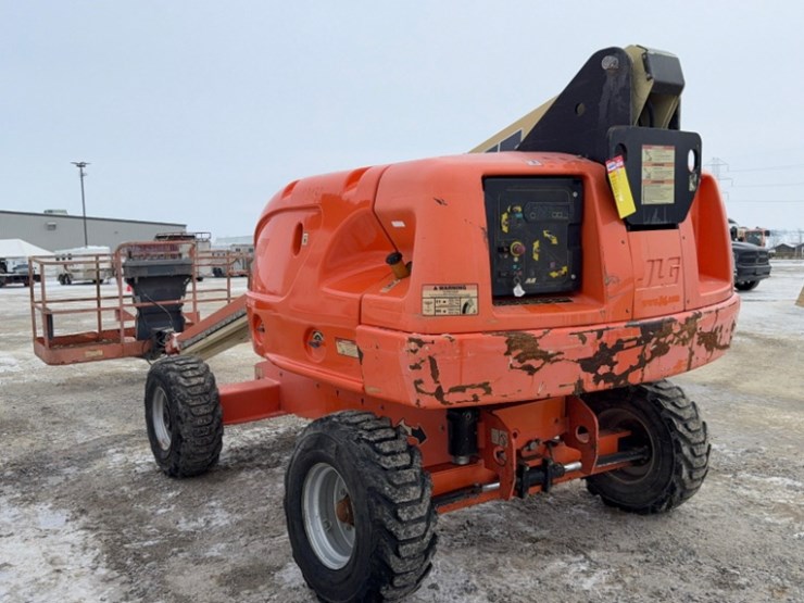 2015-jlg-400s-image-16