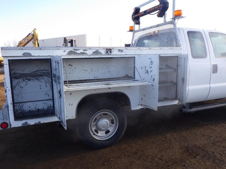 2011-ford-f350-image-10