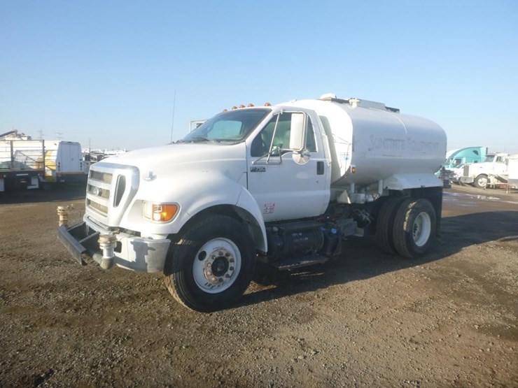 2015-ford-f750-image-1