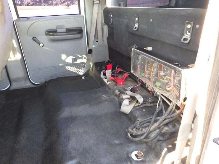 2006-ford-f550-image-26