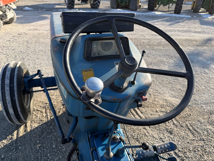 1984-ford-4610-image-6