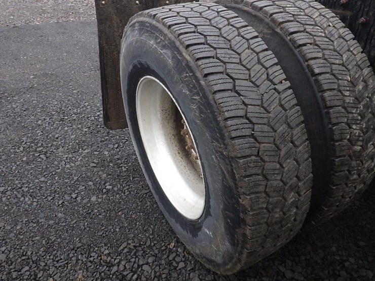 2018-western-star-5700xe-image-23