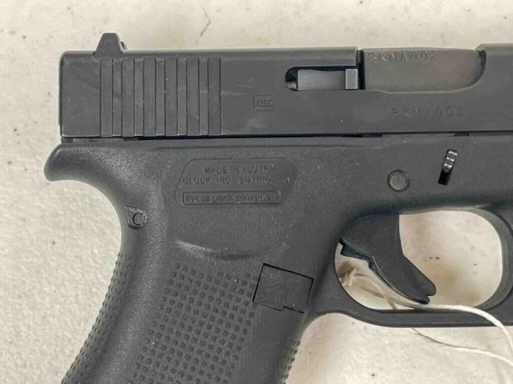 glock-pistol-image-9