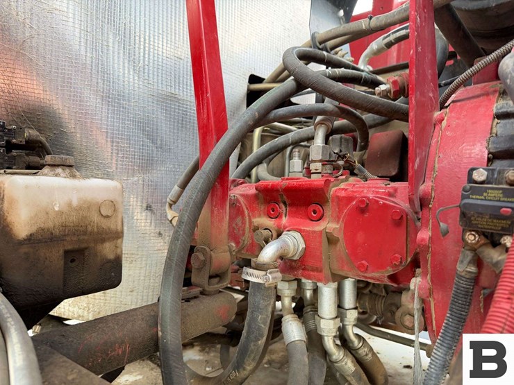 2010-new-holland-2010-image-51