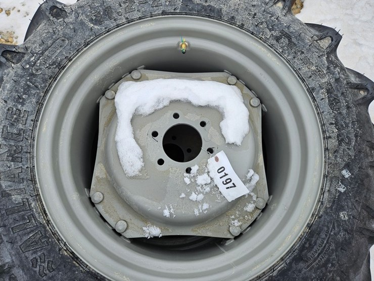 #197-•-alliance-farm-pro-2---11.2-24-tires-&-6-bolt-rims-image-5
