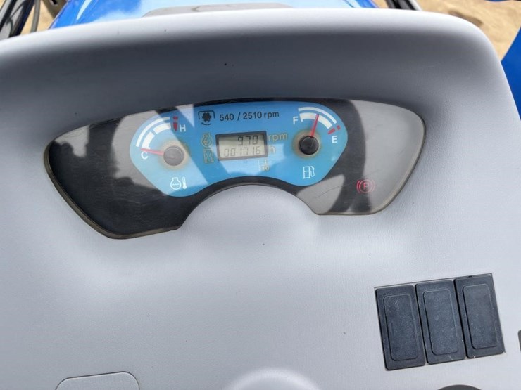 2021-new-holland-workmaster-25-image-27