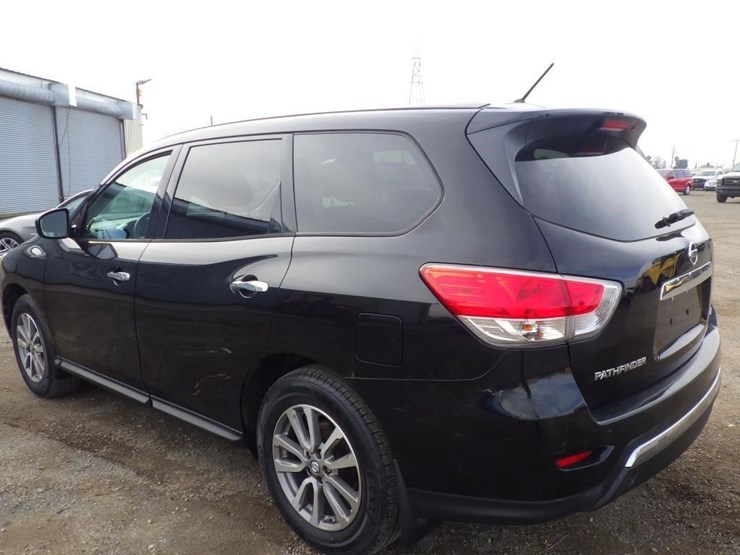 2014-nissan-pathfinder-image-4