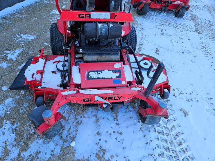 #161-•-gravely-pro-stance-60-stand-up-zero-turn-mower-image-9