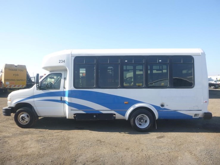 2014-ford-e450-image-5