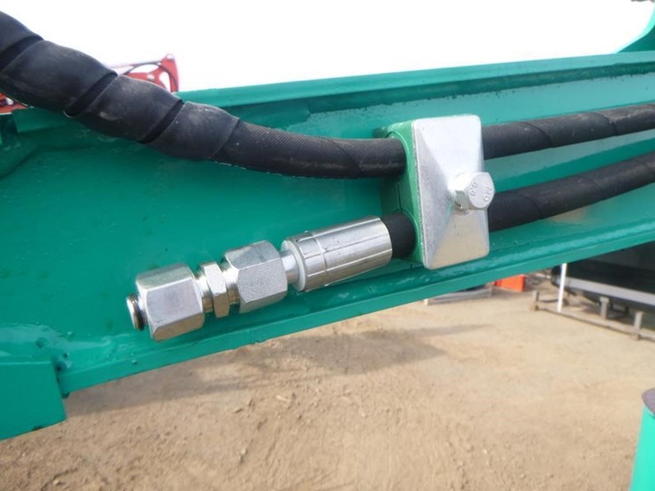 2025-agt-h15r-hydraulic-excavator-image-14