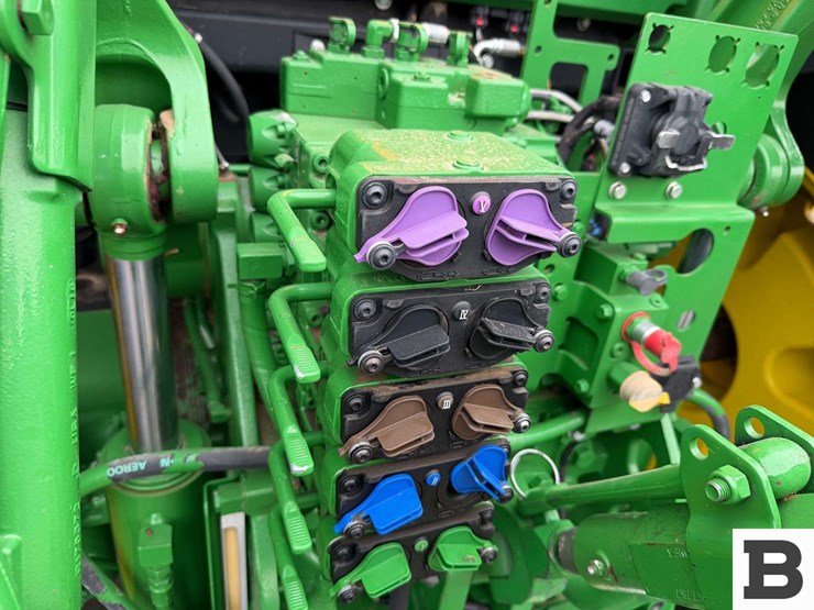 2021-john-deere-7r-350-image-53