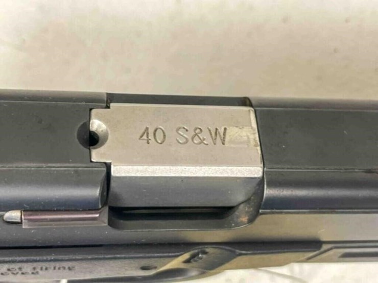 smith-&-wesson-pistol-image-5