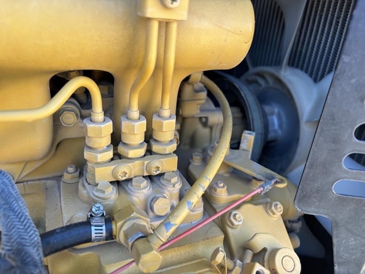 2018-caterpillar-303-image-54