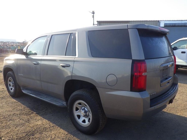 2017-chevrolet-tahoe-image-4
