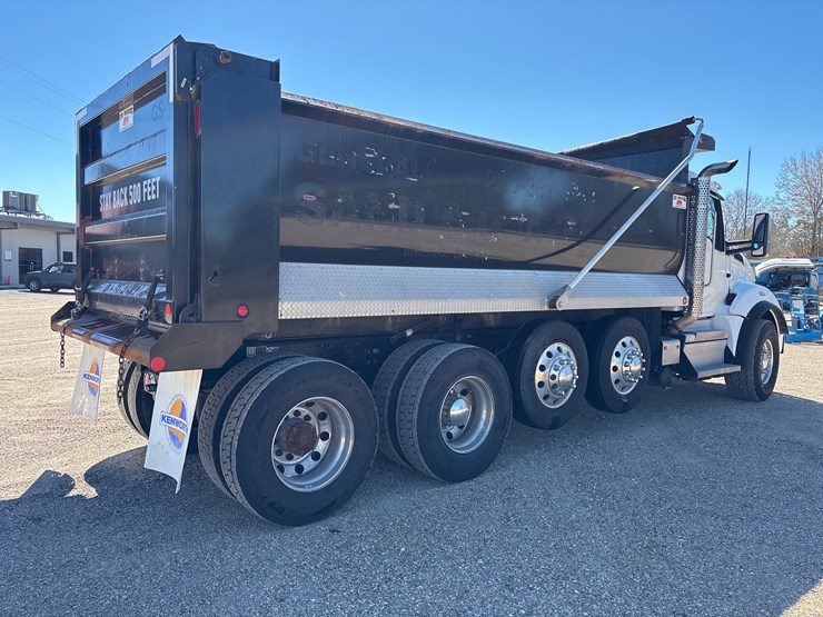 2024-kenworth-t880-image-3