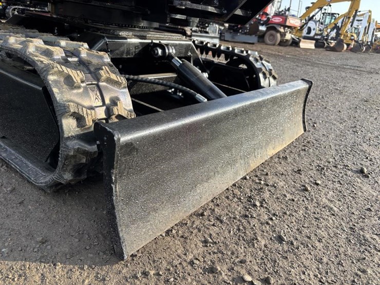 2025-tpm-18k-hydraulic-excavator-image-10