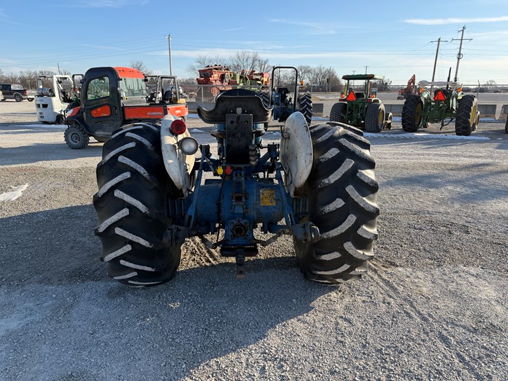 1984-ford-4610-image-11
