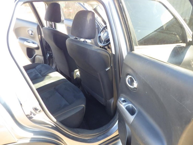 2014-nissan-juke-image-8