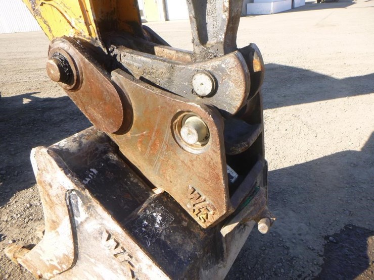 2018-case-580sn-image-26