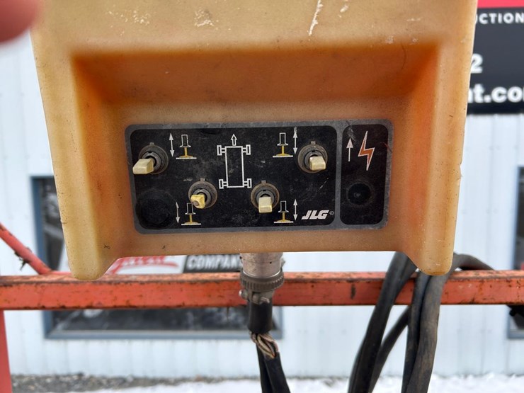 jlg-33rts-image-14