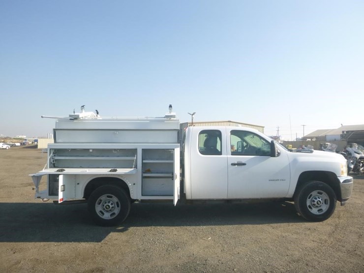 2011-chevrolet-2500-image-8