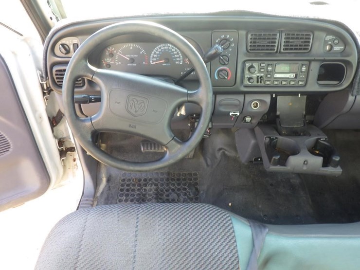 1999-dodge-ram-3500-image-7