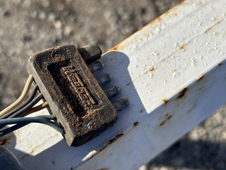 2002-unknown-trailer-image-34