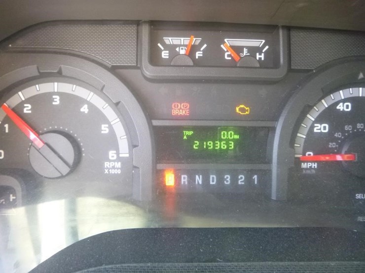 2014-ford-e450-image-15