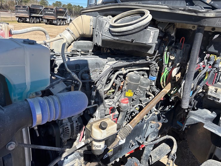 2024-kenworth-t880-image-20