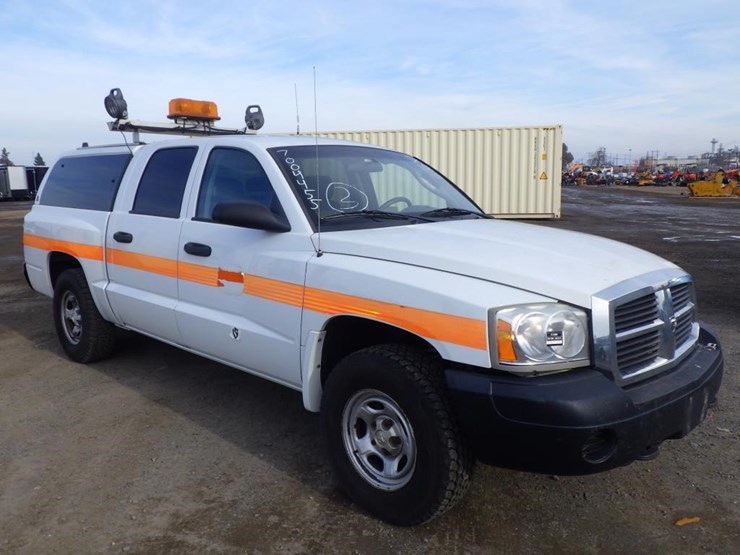 2007-dodge-dakota-image-2