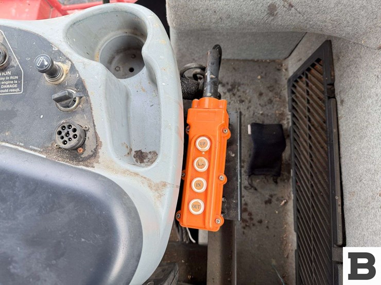 2010-new-holland-2010-image-61