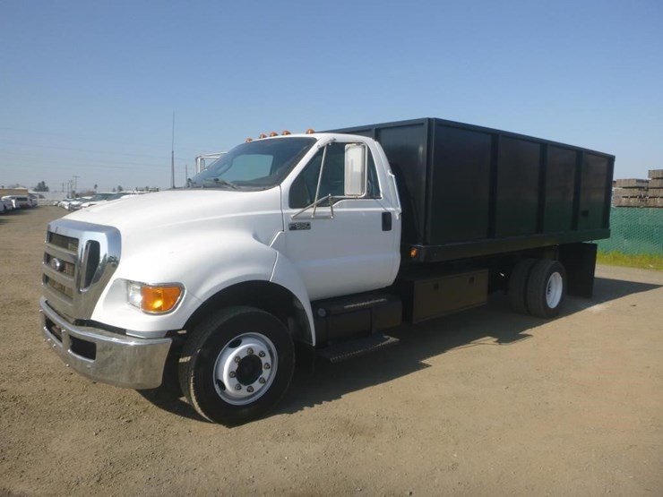 2013-ford-f650-image-1