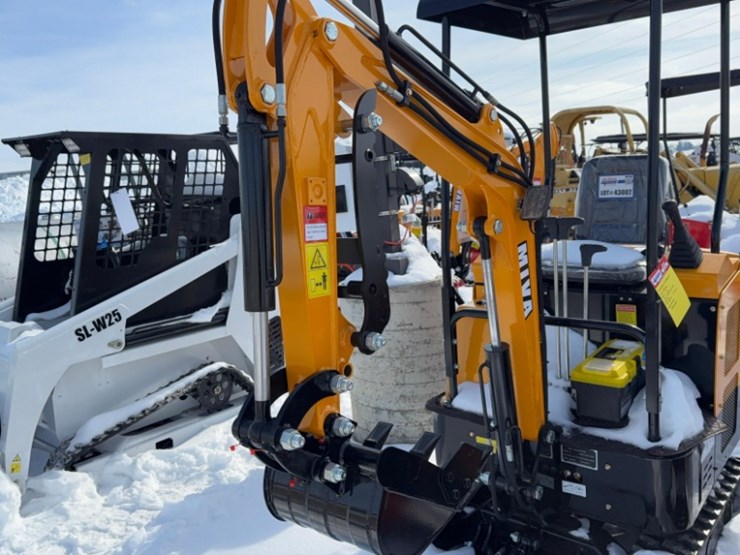 new-unused-2025-miva-15-mini-excavator,-13.5hp-gas-engine,-pilot-controls,-sn#---1522512110-image-2