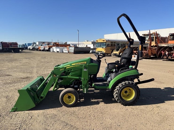 john-deere-1025r-image-5