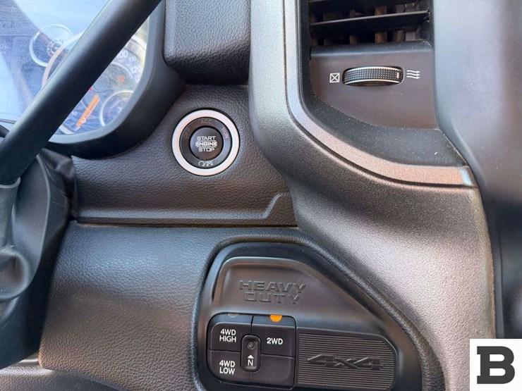 2019-dodge-2500-image-36