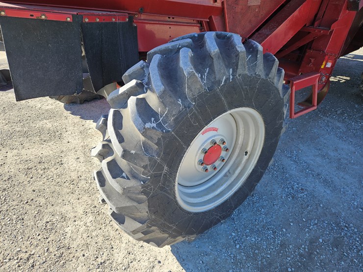2001-case-ih-2366-image-23