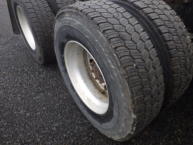 2018-western-star-5700xe-image-22