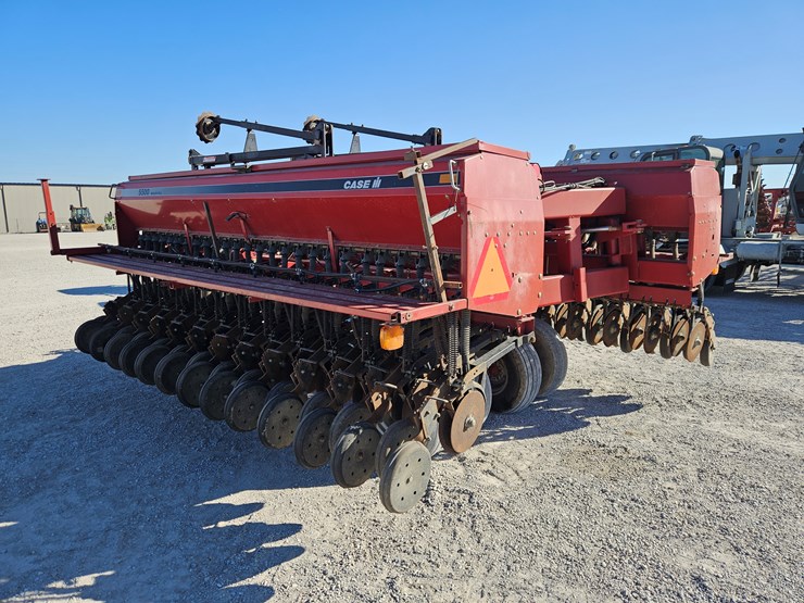 case-ih-5500-image-11