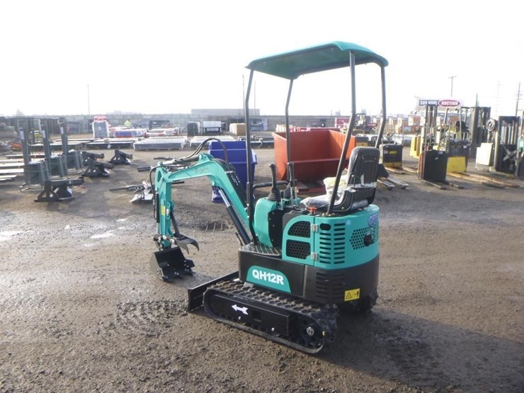 agt-qh12r-hydraulic-excavator-image-4