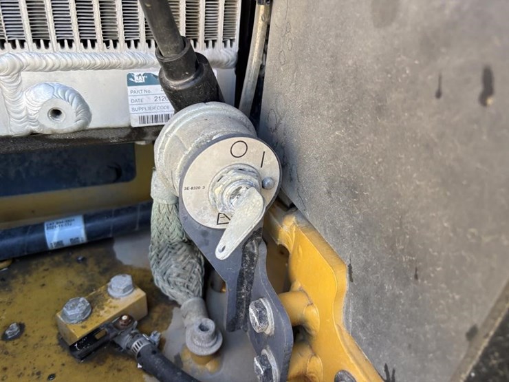 2022-caterpillar-303.5-image-48