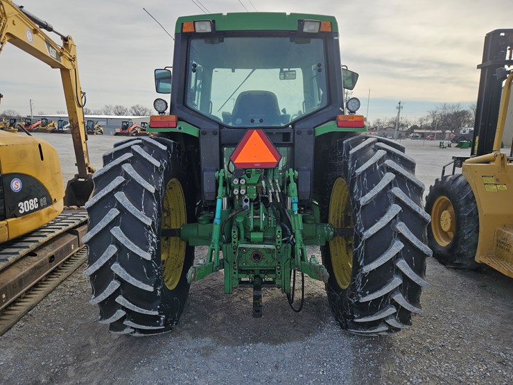 1993-john-deere-6400-image-11