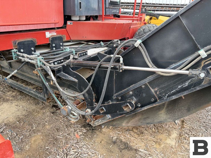 2010-new-holland-2010-image-33