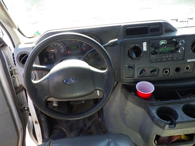 2012-utility-van-image-6