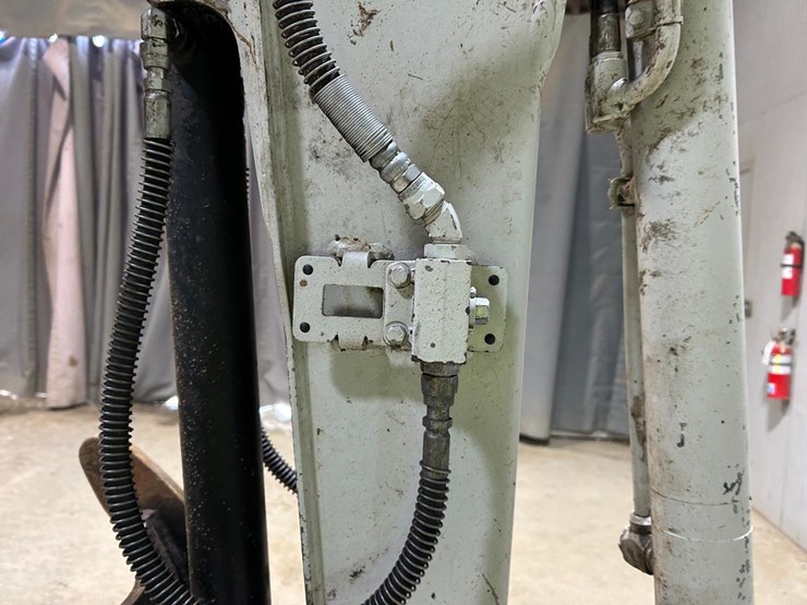 2018-takeuchi-tb235-2-image-10