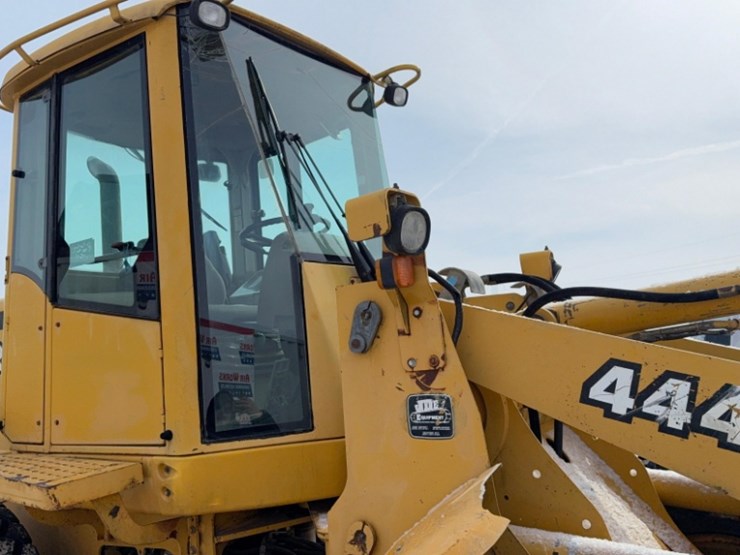 1983-john-deere-444h-image-20